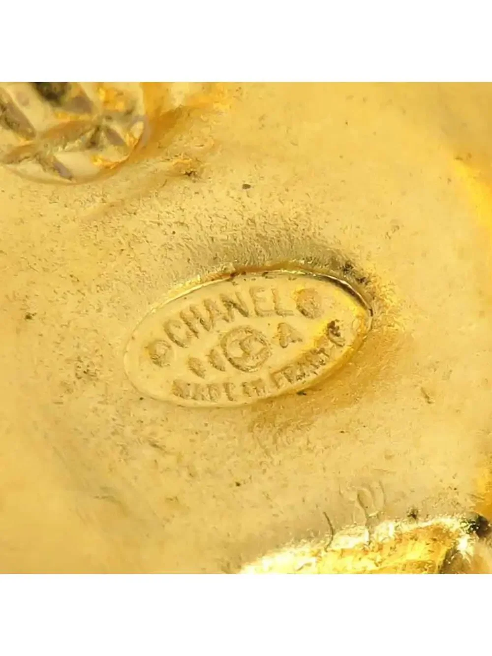 Auth Chanel Vintage Cc Logo Clip On #303022C49B